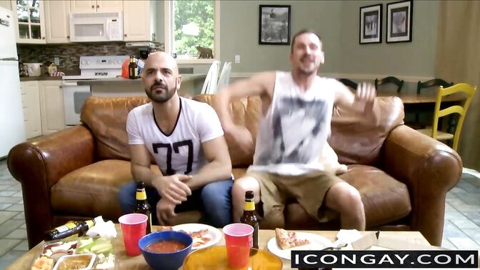 Sean likes to suck his big hard cock