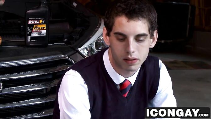 Tattoed guys loves sex in the garage