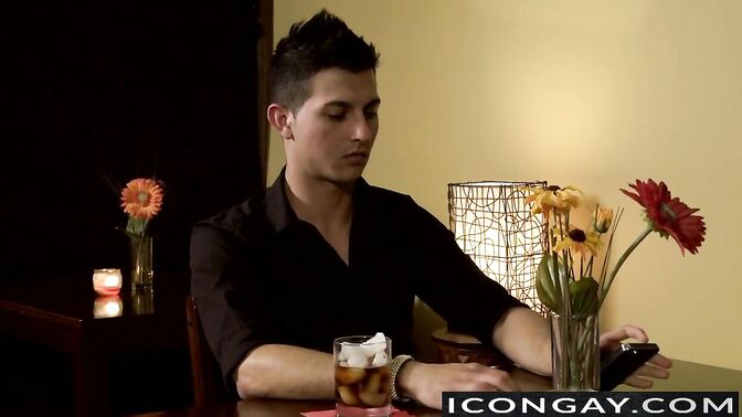 Sexy Ty gives muscled Davey a steamy bj