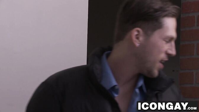 Jaxton Wheeler working on Romans ass