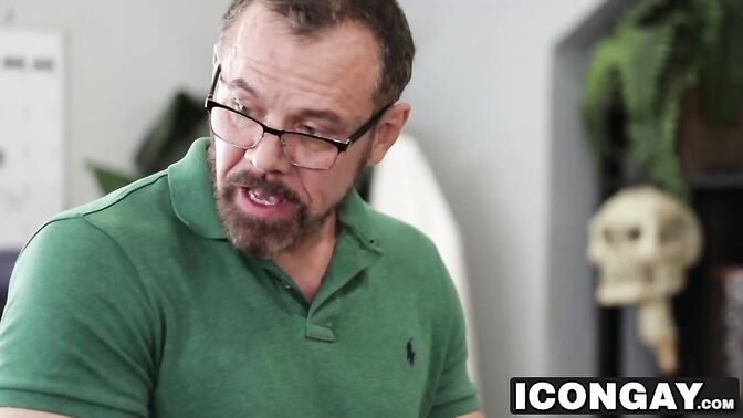 Twink Armond sucks Maxs good sized dong