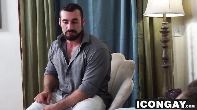 Bearded muscle banging his boyfriend