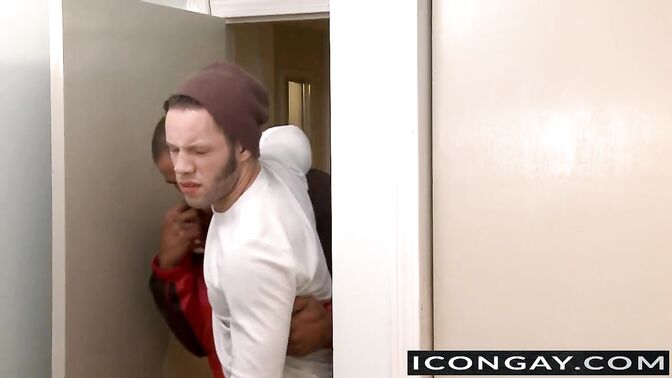 Robert drives his big dick into Wolf ass