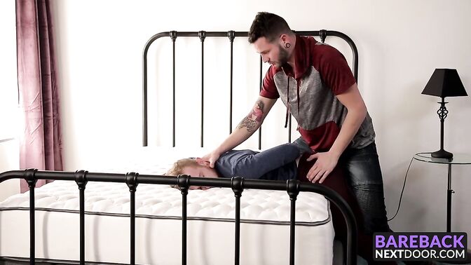 Johnny gives a good fuck to sexy Archer