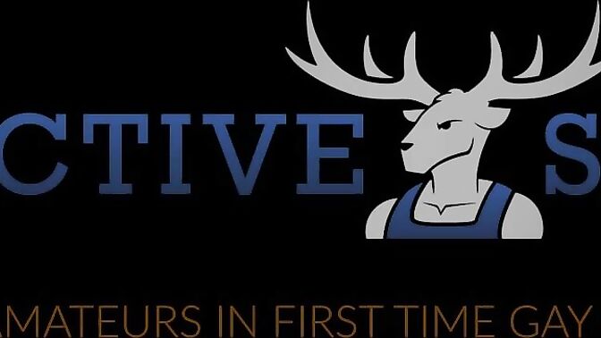 Handsome gay dude Evan Knoxx rimmed and anal fucked in threesome