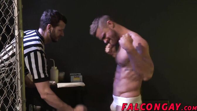 Landon Conrad pins Shawn doggy style