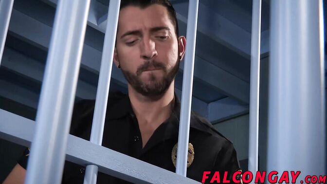 Prison guard fucking the inmates ass