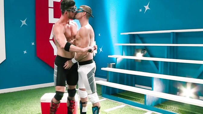 Muscular homo ass pounded mercilessly