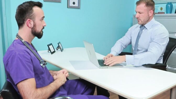 Doctor dicked by hunk boss in office