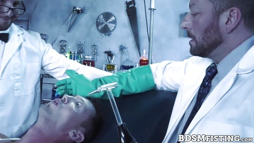 Dr Hugh Hunter dives deep with Scotty Taylor and Pierce Paris