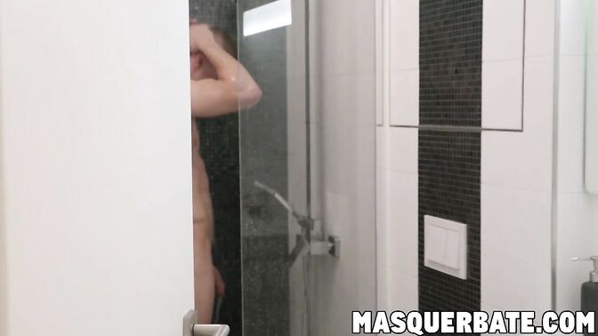 Six pack jock showers before jerking off