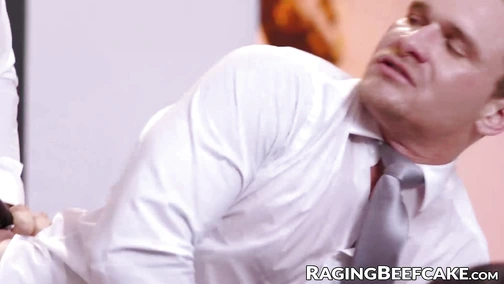 Hot dudes Isaac X and Dre Valentino steamy hot barebacking session