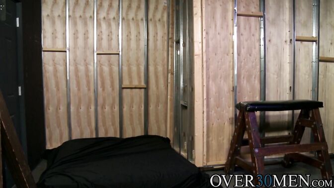 Julian Knowles plows Fernando Del Rio