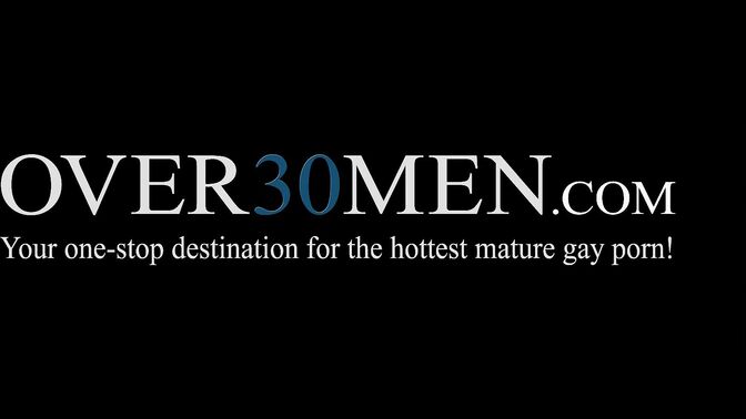 I let hunk hunk Dallas Steele stretch my ass hole for his big cock