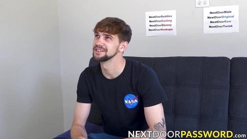 Tattooed homo jacks off for an interview