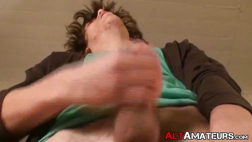 Alt twink jerking off after stripping