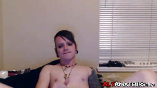 Inked alt amateur jerking off fat cock