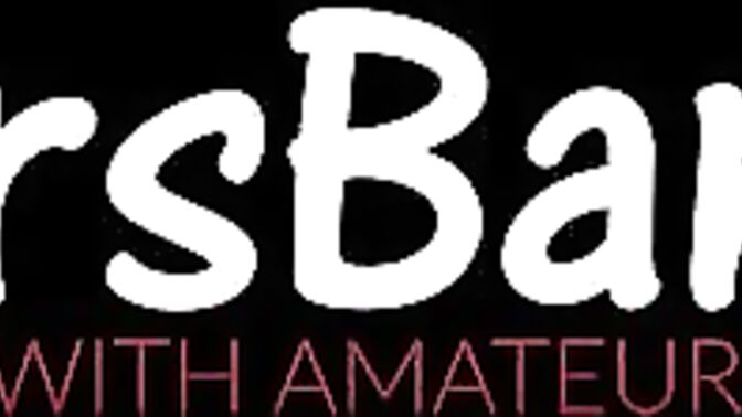 Interracial blowjob with skinny twinks