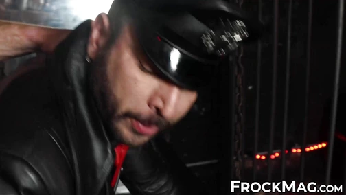 Cock jerking and hardcore anal gaping session with hottie studs Julian Torres and Sir Malice