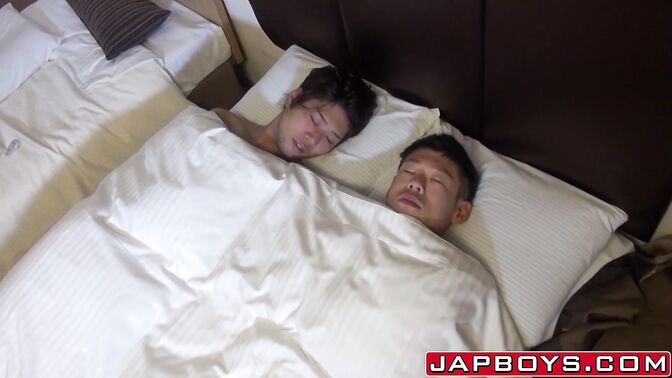 Muscular Asian homo blown before anal