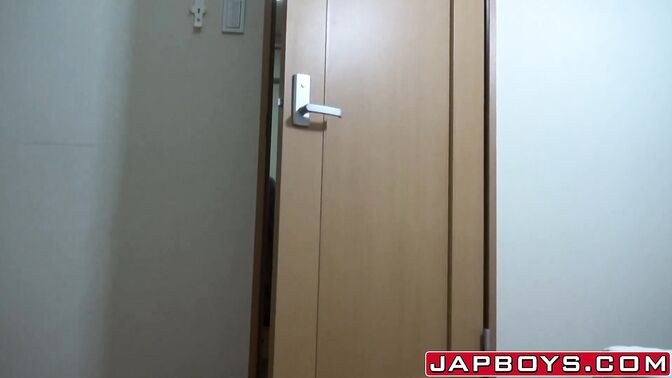 Young Asian hottie barebacked slowly