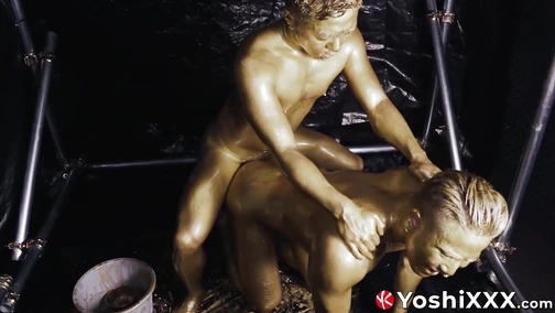 Yoshi Kawasaki and Keita gild each other in gold paint while raw breeding