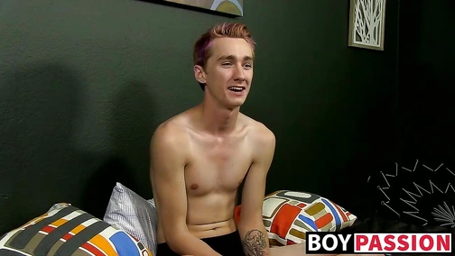 Hung skinny twink wanks on the couch