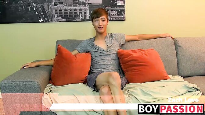 Interviewing a sexy twink Zack Love