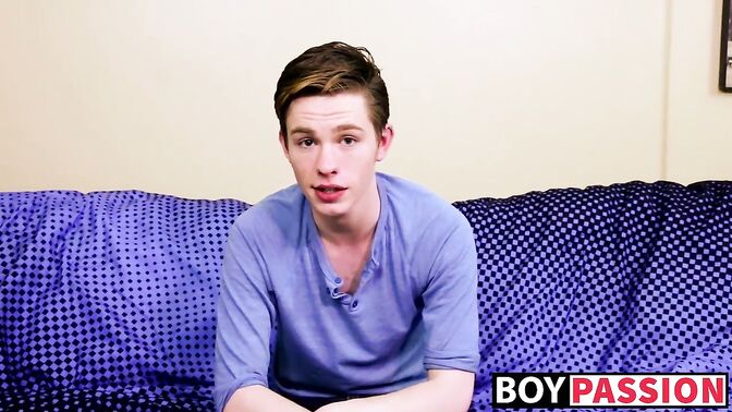 Nico Michaelson gets horny and wanks it