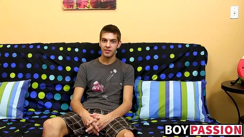 Max Morgan interview and solo session