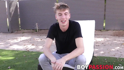 Twink gets off following a chat session