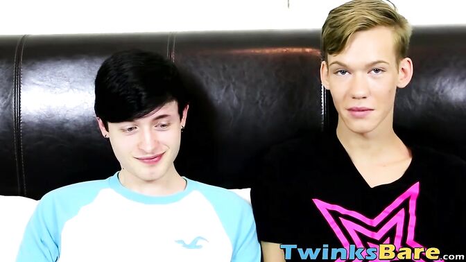 Bareback twinks and takes amazing loads