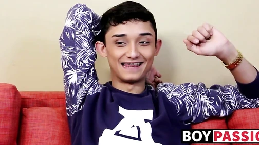 Indian twink Casey Xander wanking it