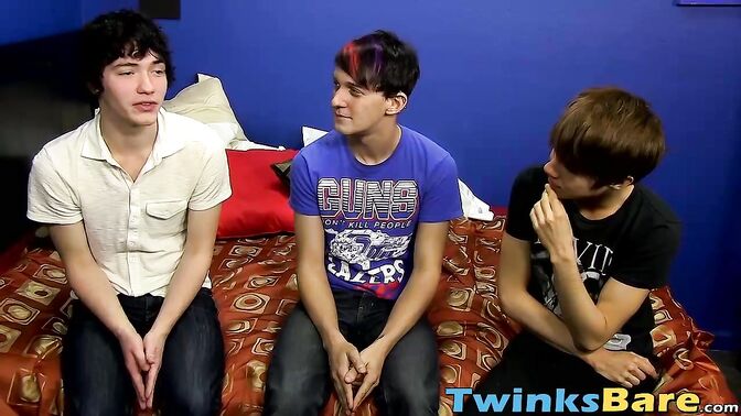 Twinks double teaming eager Kyler Moss