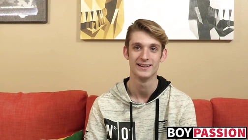 Young gay interviewed before stroking