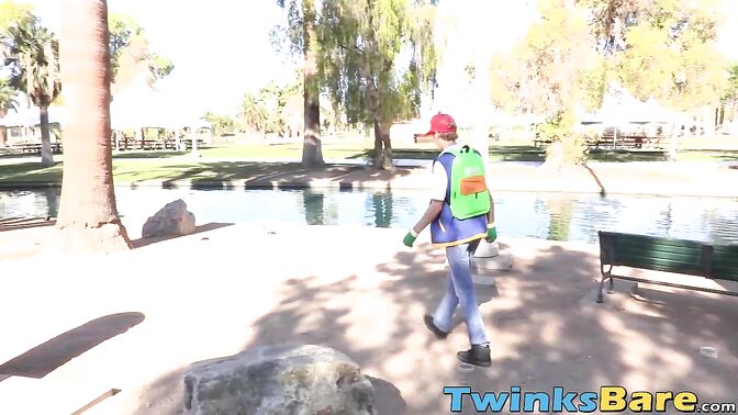 Hot nerds Michael and Kyle get naughty