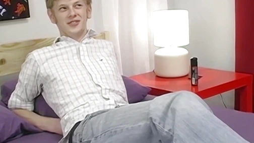 Homo twink solo masturbates his dick